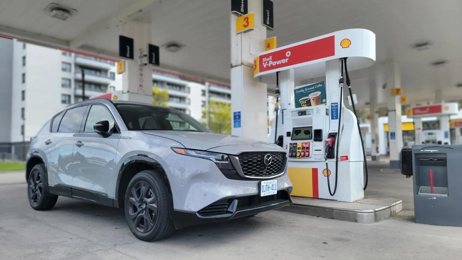 Mazda CX-5 at a Shell gas station during a fuel economy test